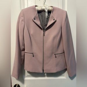 Women’s short jacket new never worn no tags.
